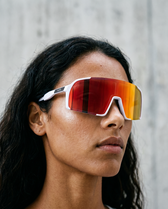 Stelvio White/Red Lens